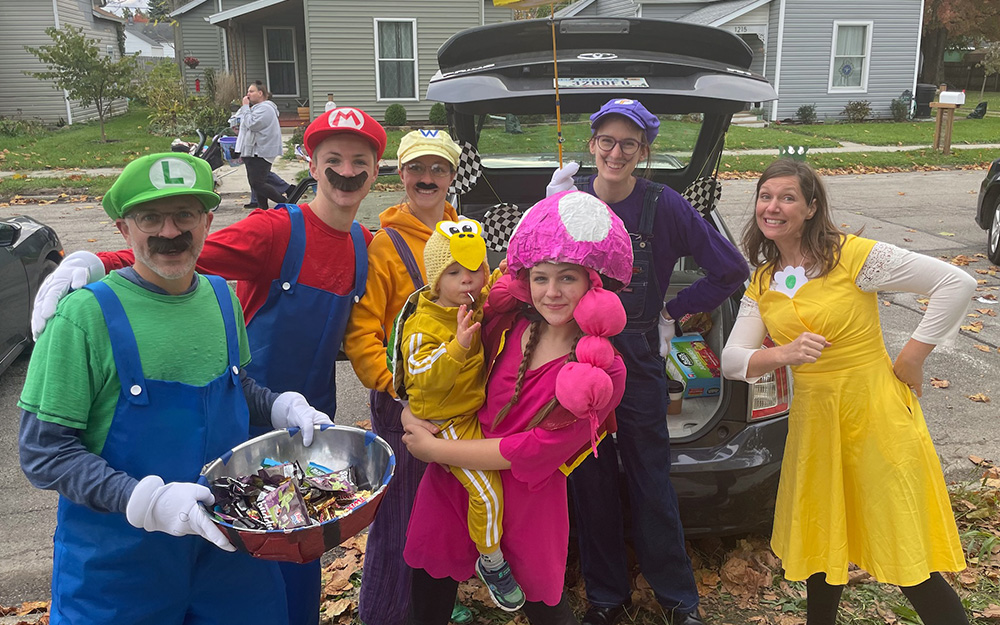 8twelve-RectangleImage-TrunkOrTreat2021